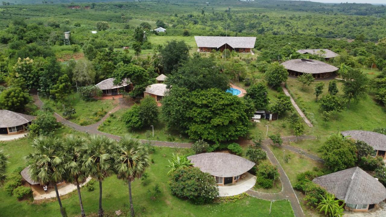 Hanchey Bamboo Resort กำปงจาม ภายนอก รูปภาพ
