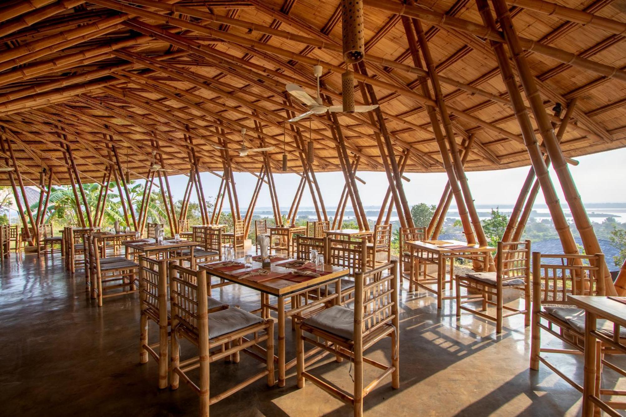 Hanchey Bamboo Resort กำปงจาม ภายนอก รูปภาพ
