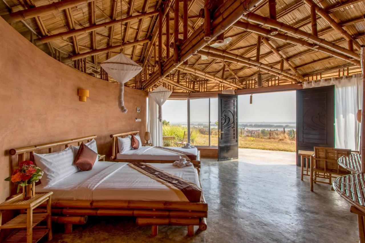 Hanchey Bamboo Resort กำปงจาม ภายนอก รูปภาพ